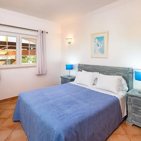 4 Bed Private Ribeiro Ii With Heated Pool, Garden, Wi-fi *