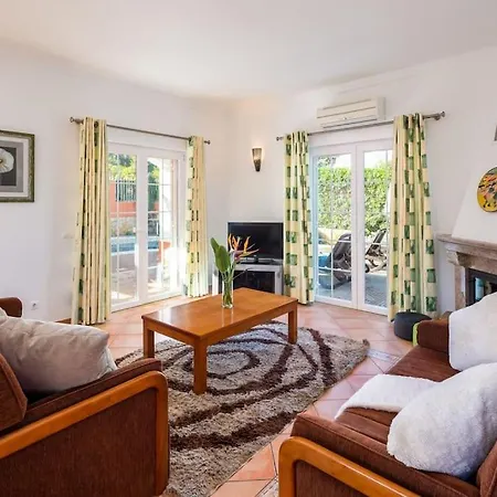 4 Bed Private Ribeiro Ii With Heated Pool, Garden, Wi-fi Villa