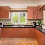 4 Bed Private Ribeiro Ii With Heated Pool, Garden, Wi-fi Villa Albufeira