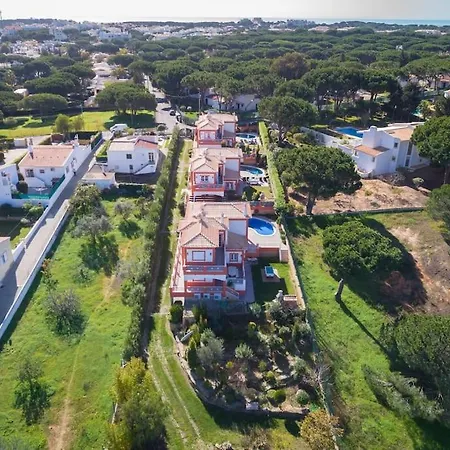 4 Bedrooom Private Ribeiro Ii With Pool, Garden, Wi-fi