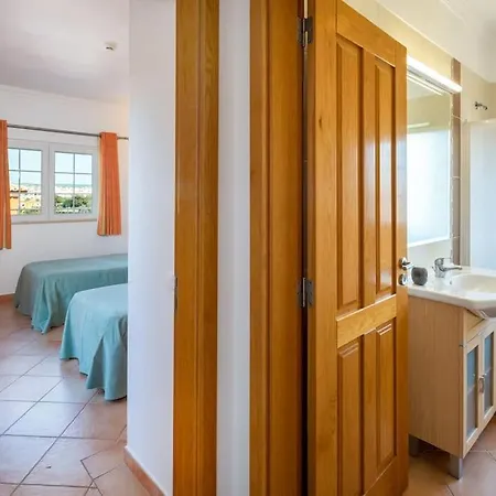 4 Bed Private Ribeiro Ii With Heated Pool, Garden, Wi-fi Βίλα