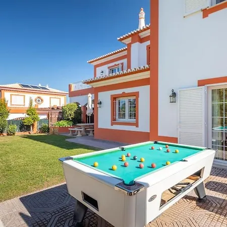 4 Bedrooom Private Ribeiro Ii With Pool, Garden, Wi-fi *