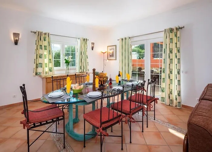 Villa 4 Bed Private Ribeiro Ii With Heated Pool, Garden, Wi-fi *